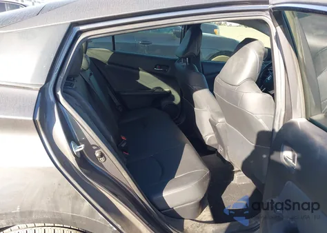 2017 Toyota Prius Three Touring z USA, uszkodzony, nr VIN JTDKARFUXH3542687